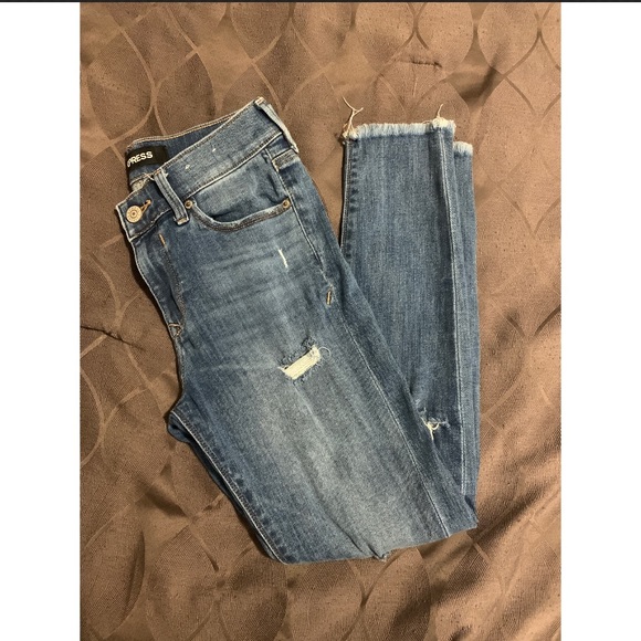 🔥🔥Express Mid rise cropped legging🔥🔥 - Picture 1 of 4